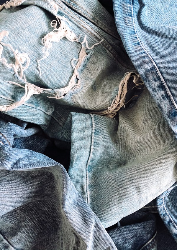 5 Insanely Creative Ways To Transform Your Old Jeans